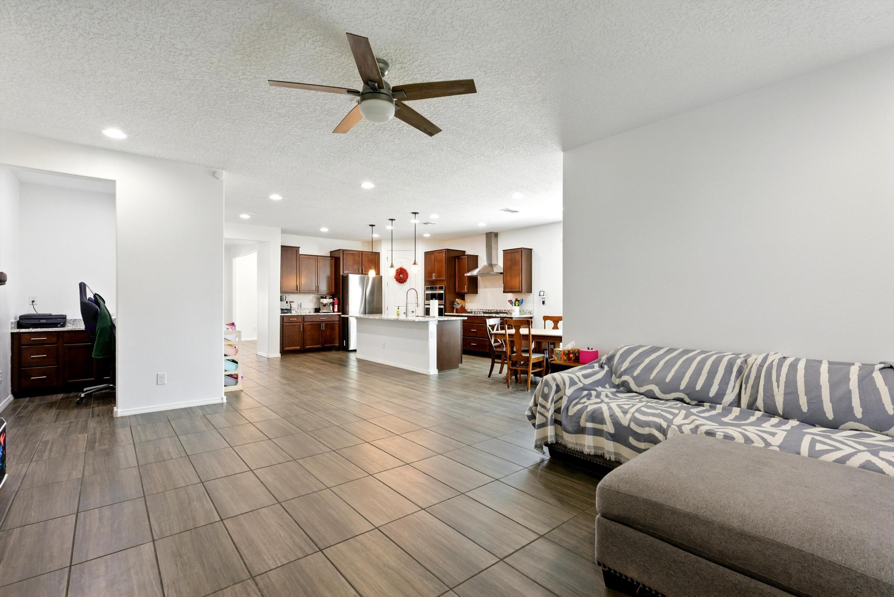 6215 Bryce Canyon Lane, Rio Rancho, New Mexico image 12