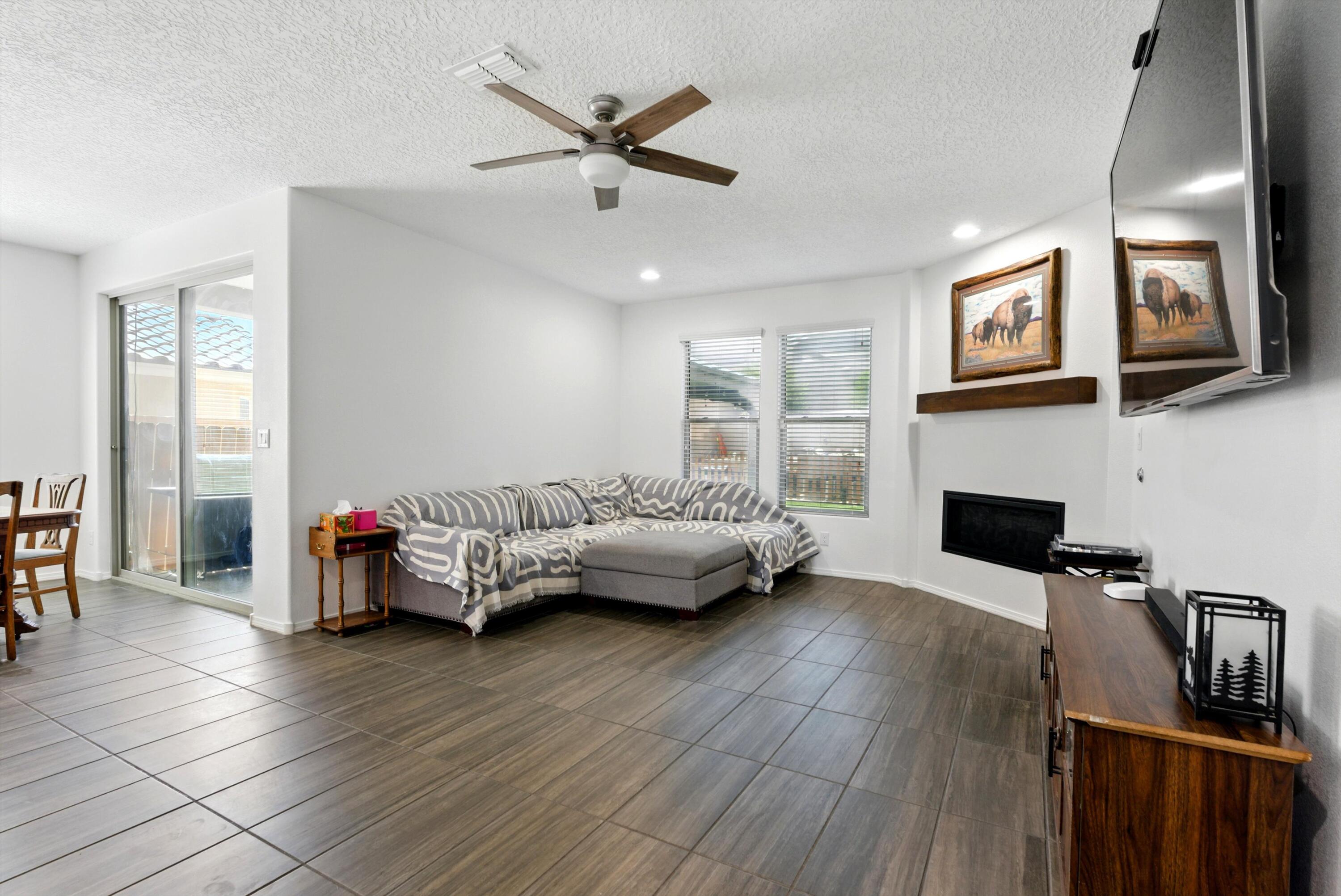 6215 Bryce Canyon Lane, Rio Rancho, New Mexico image 11