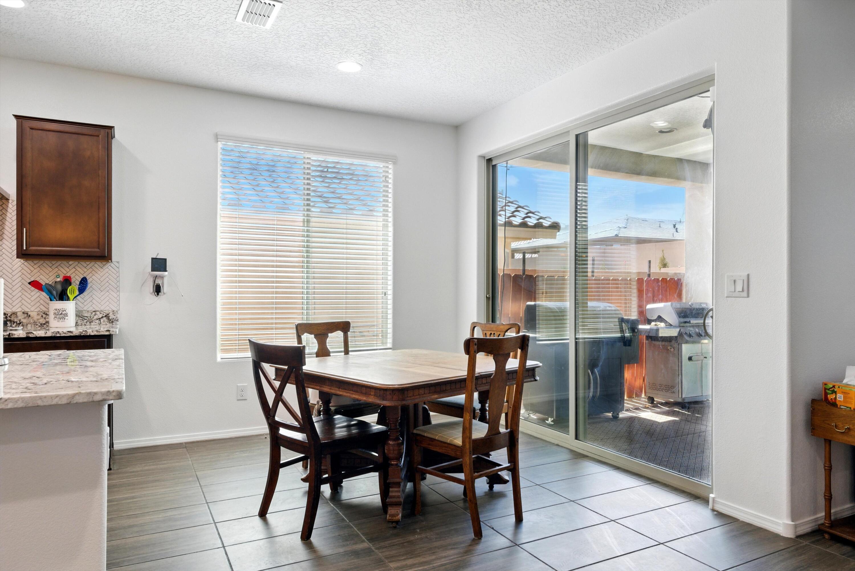 6215 Bryce Canyon Lane, Rio Rancho, New Mexico image 13