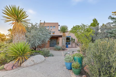 Homes For Sale - 349 Paintbrush Drive<br/> Albuquerque, NM 87122