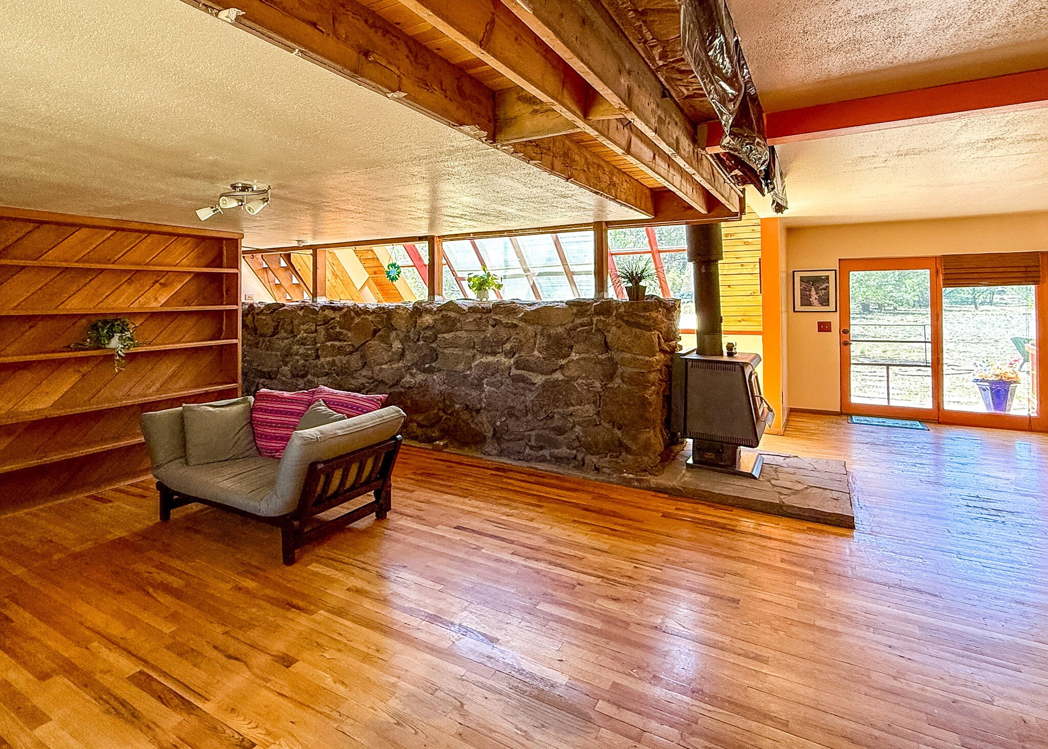 3368 Ice Caves Road
