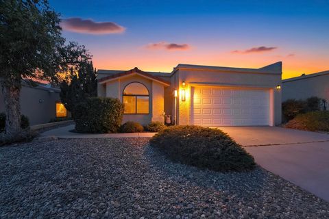 Photo of 11033 Malaguena Lane NE, Albuquerque, NM 87111 (MLS # 1102679)