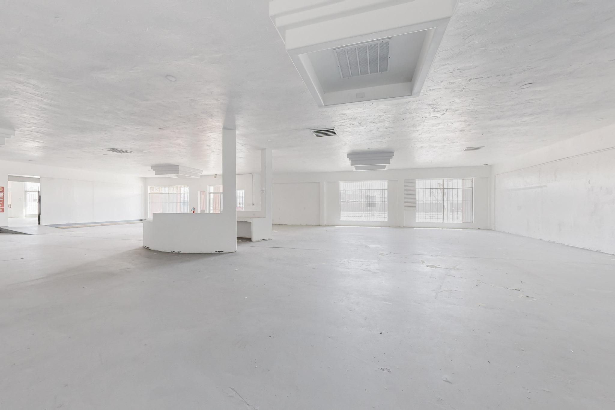 6405 Lomas Boulevard NE