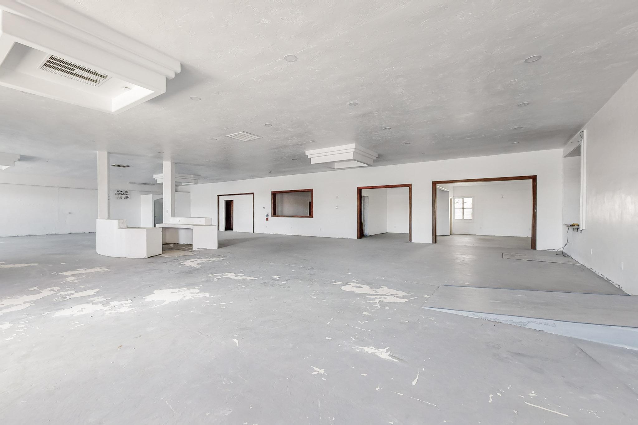 6405 Lomas Boulevard NE