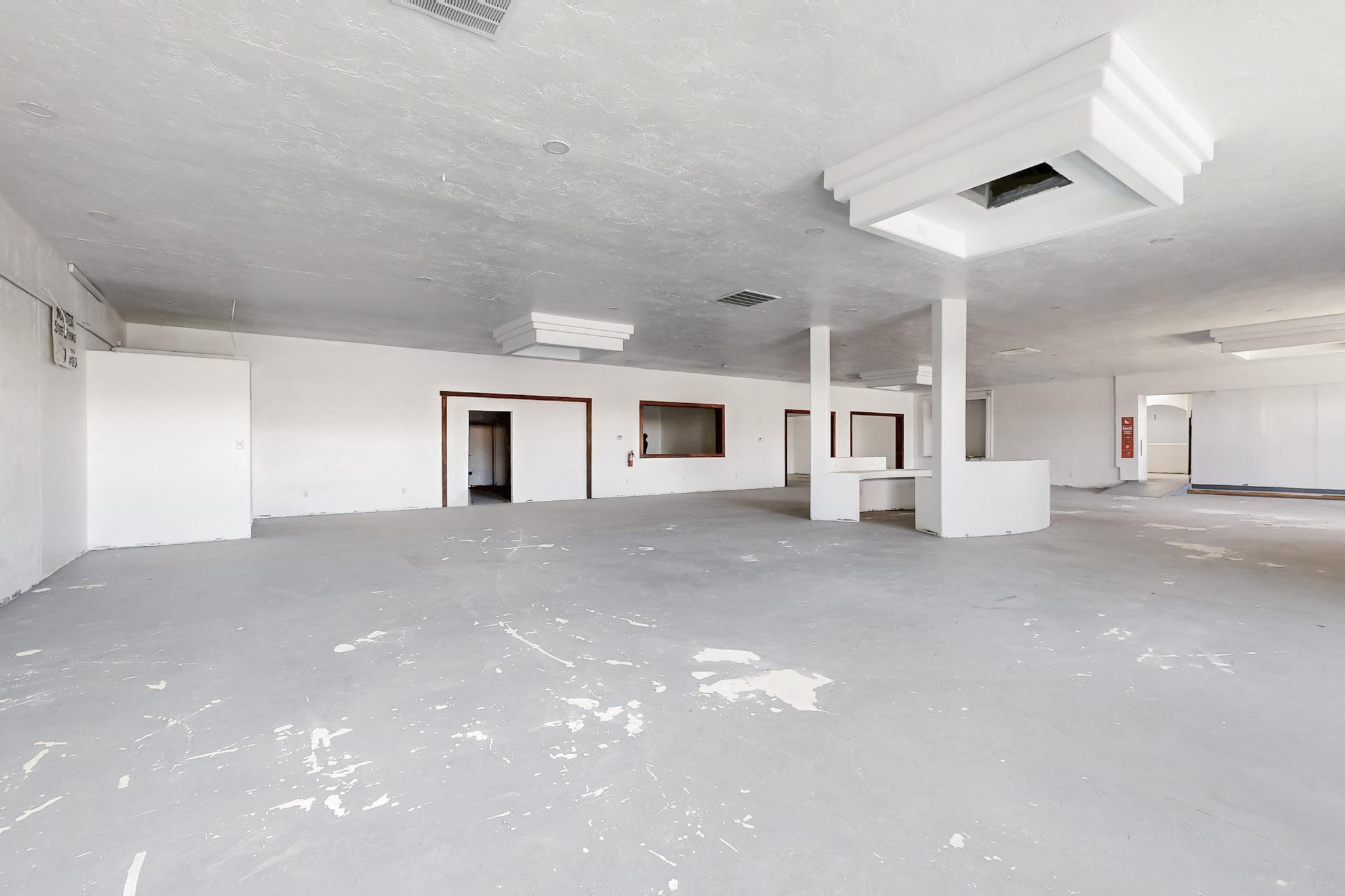 6405 Lomas Boulevard NE