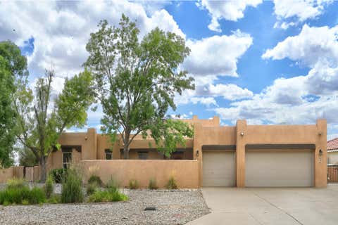 Homes For Sale - 308 Nicklaus Drive<br/> Rio Rancho, NM 87124
