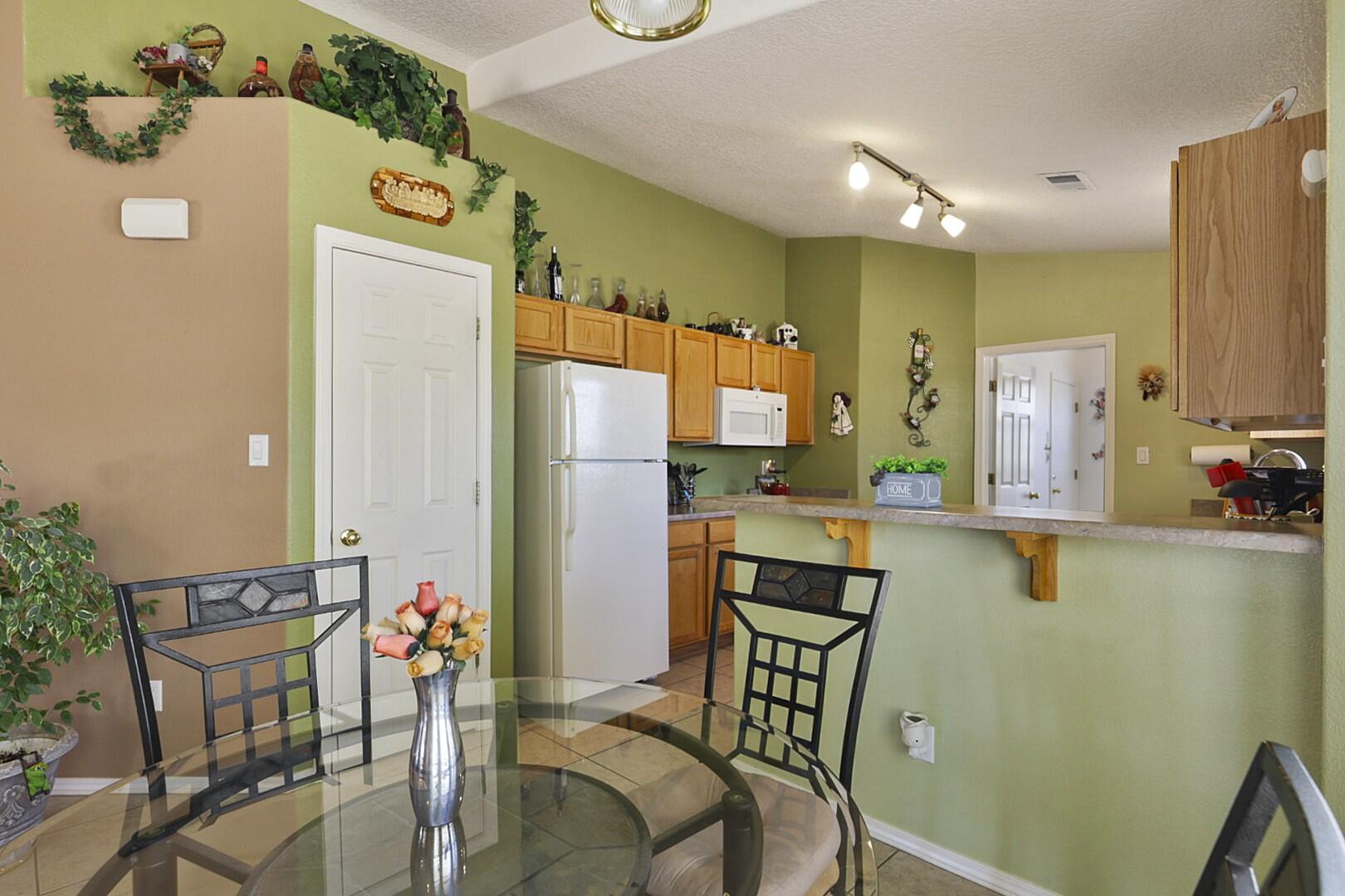 804 Mirasol Court NW