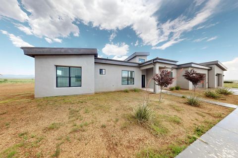 Photo of 53 BLANCO Drive, Edgewood, NM 87015 (MLS # 1086064)