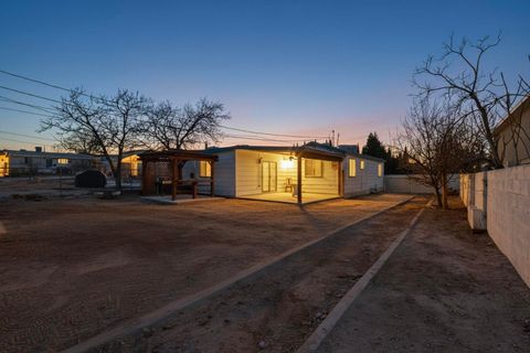 Photo of 133 63rd Street NW, Albuquerque, NM 87105 (MLS # 1096061)