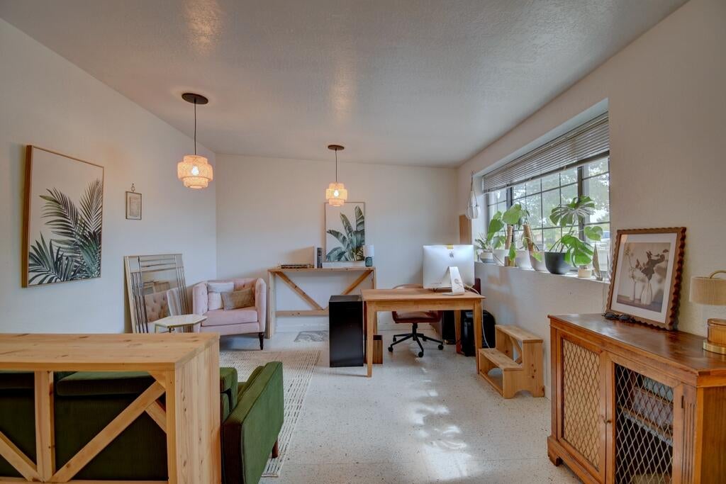 1743 Van Court SW