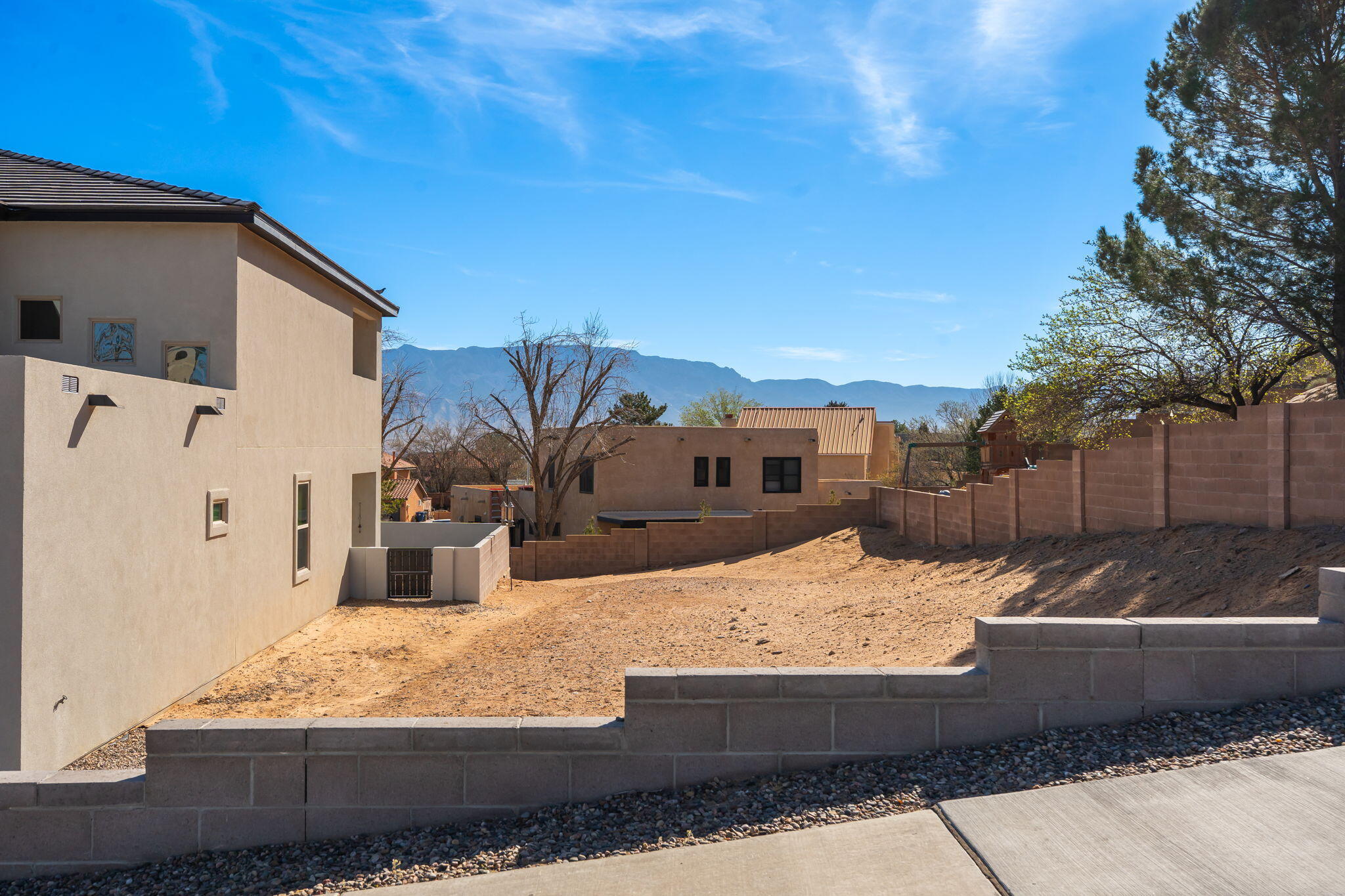 10516 Olympic Street NW