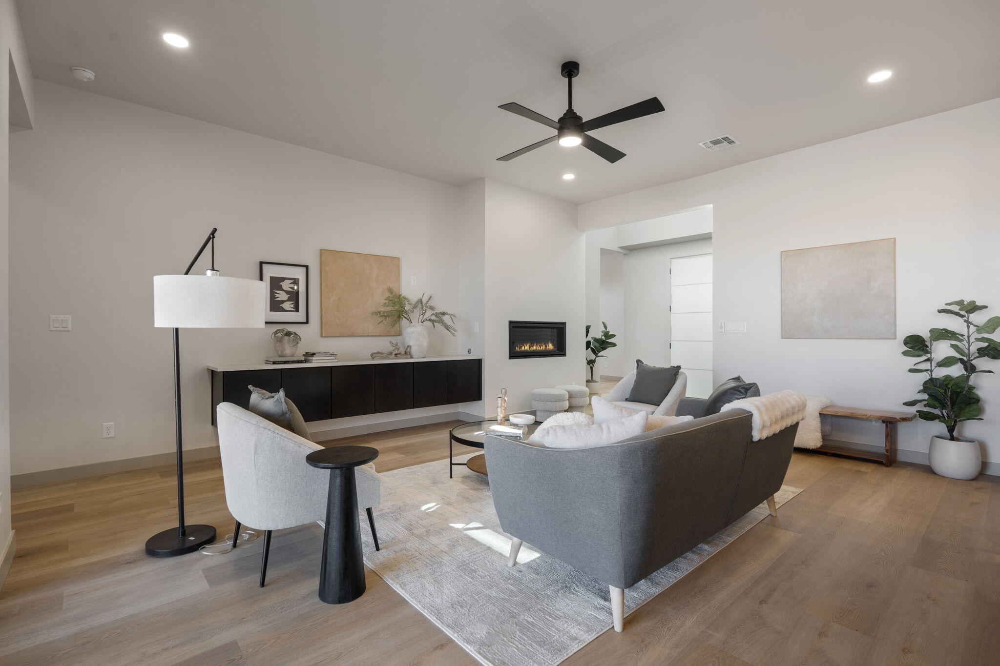 2101 Cheetah Road NE