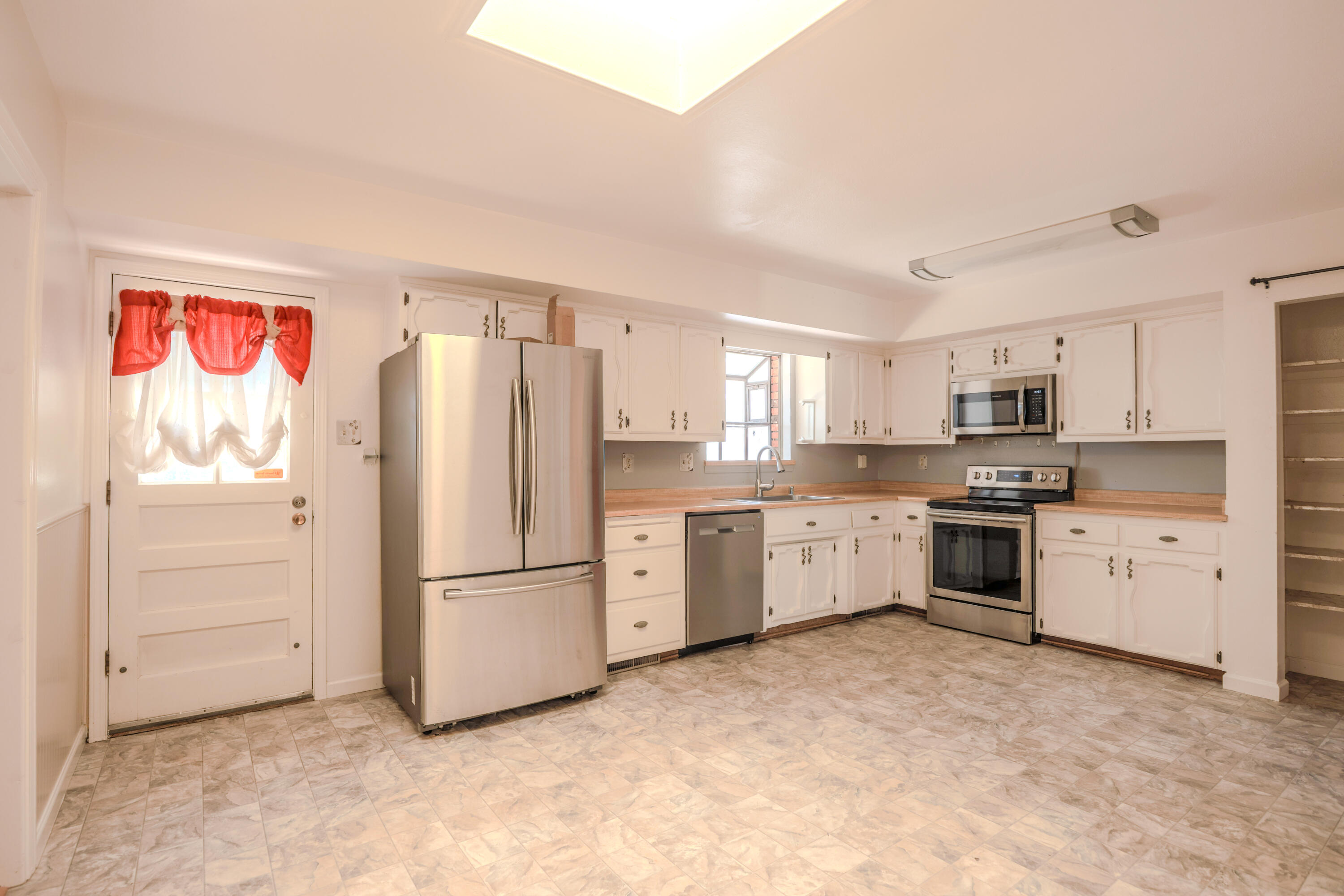 7908 SIERRA AZUL Avenue NE