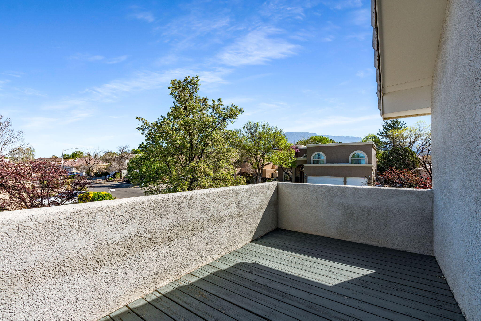 8717 Greenarbor Road NE