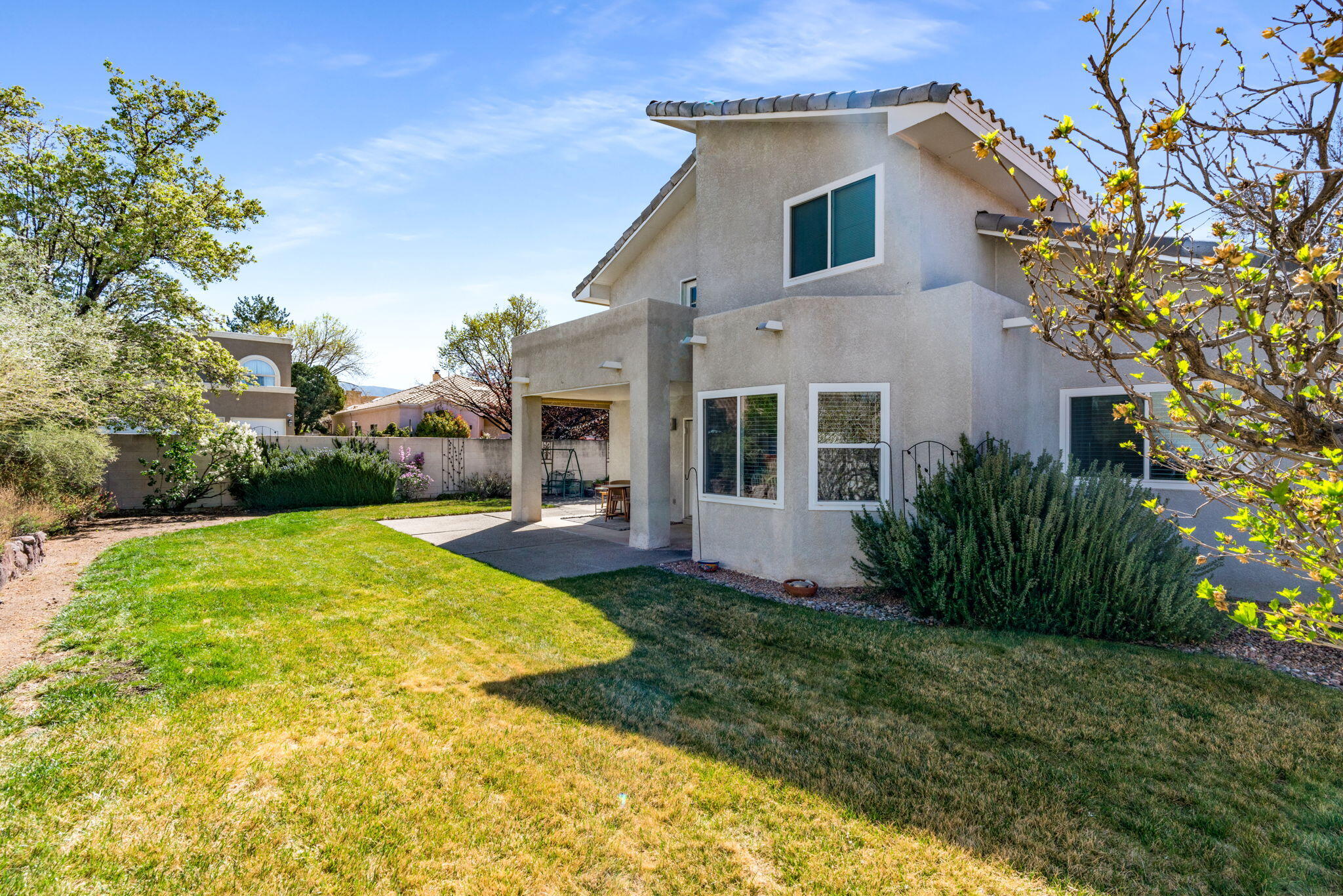 8717 Greenarbor Road NE