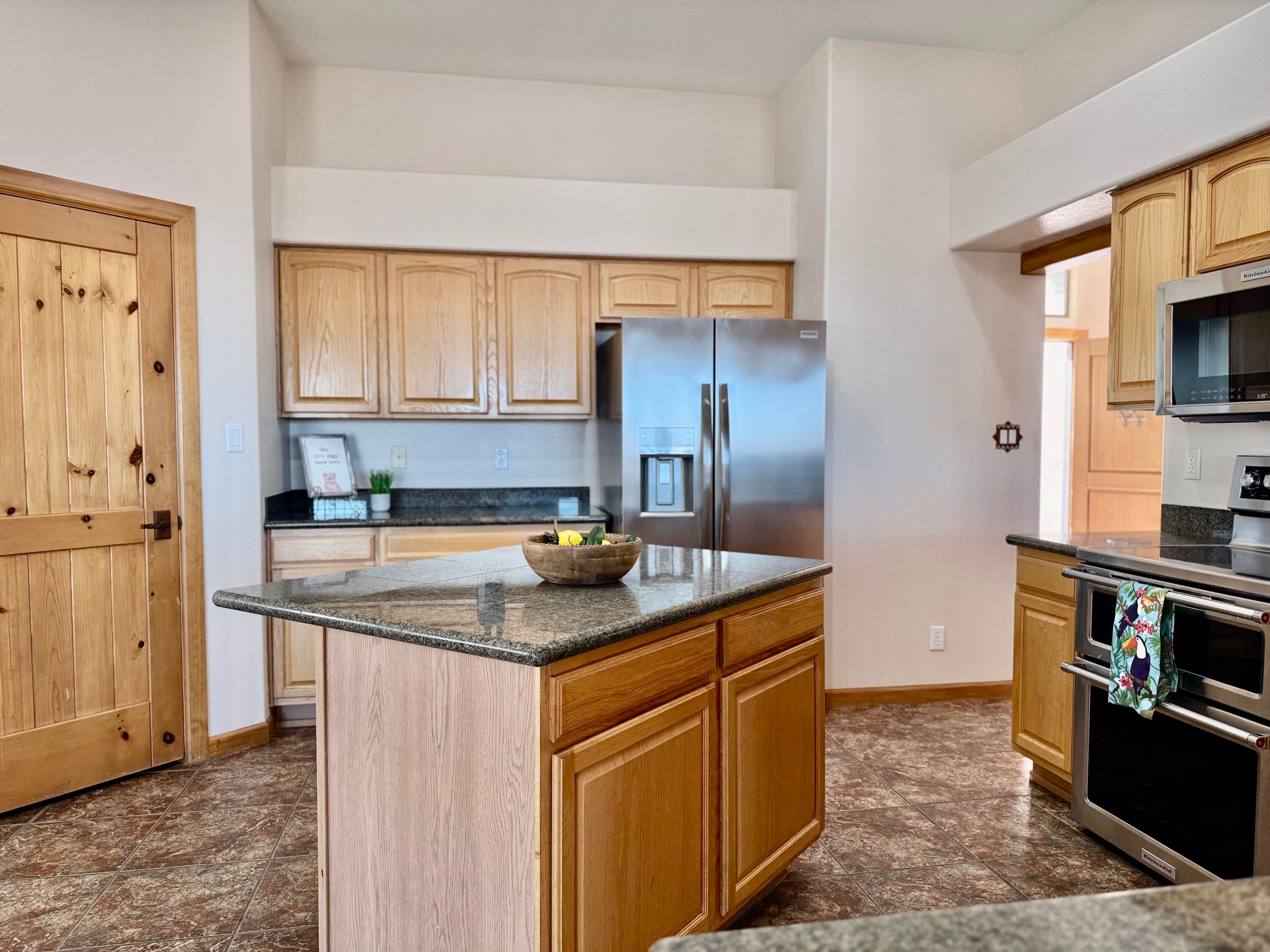 2453 Tyler Loop NE