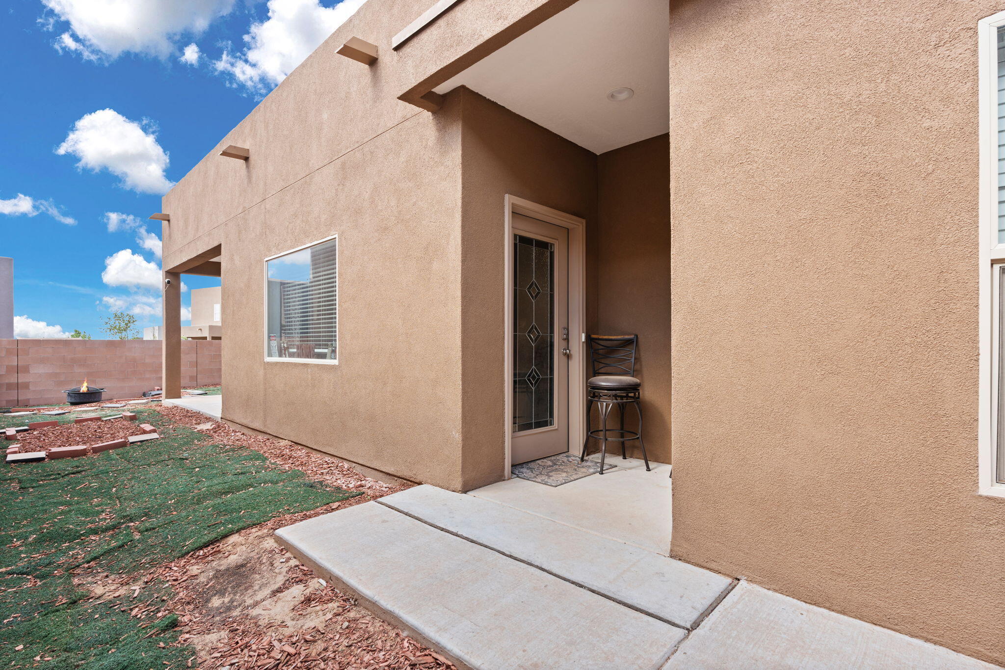 1523 Tierra Verde Loop, Los Lunas, New Mexico image 3