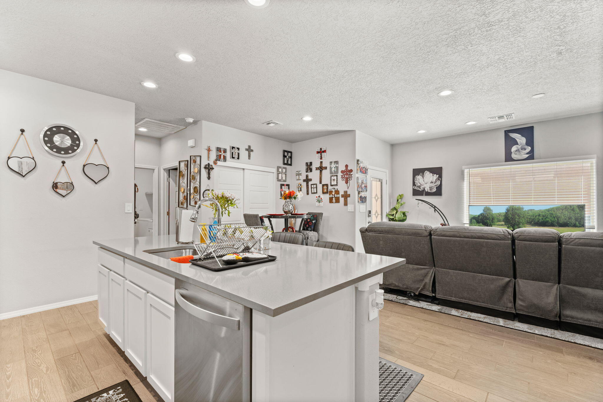 1523 Tierra Verde Loop, Los Lunas, New Mexico image 9