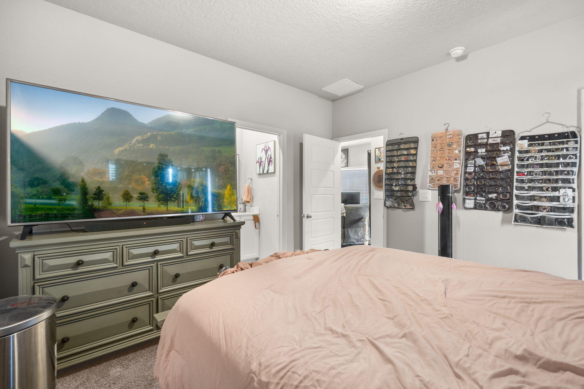 1523 Tierra Verde Loop, Los Lunas, New Mexico image 12