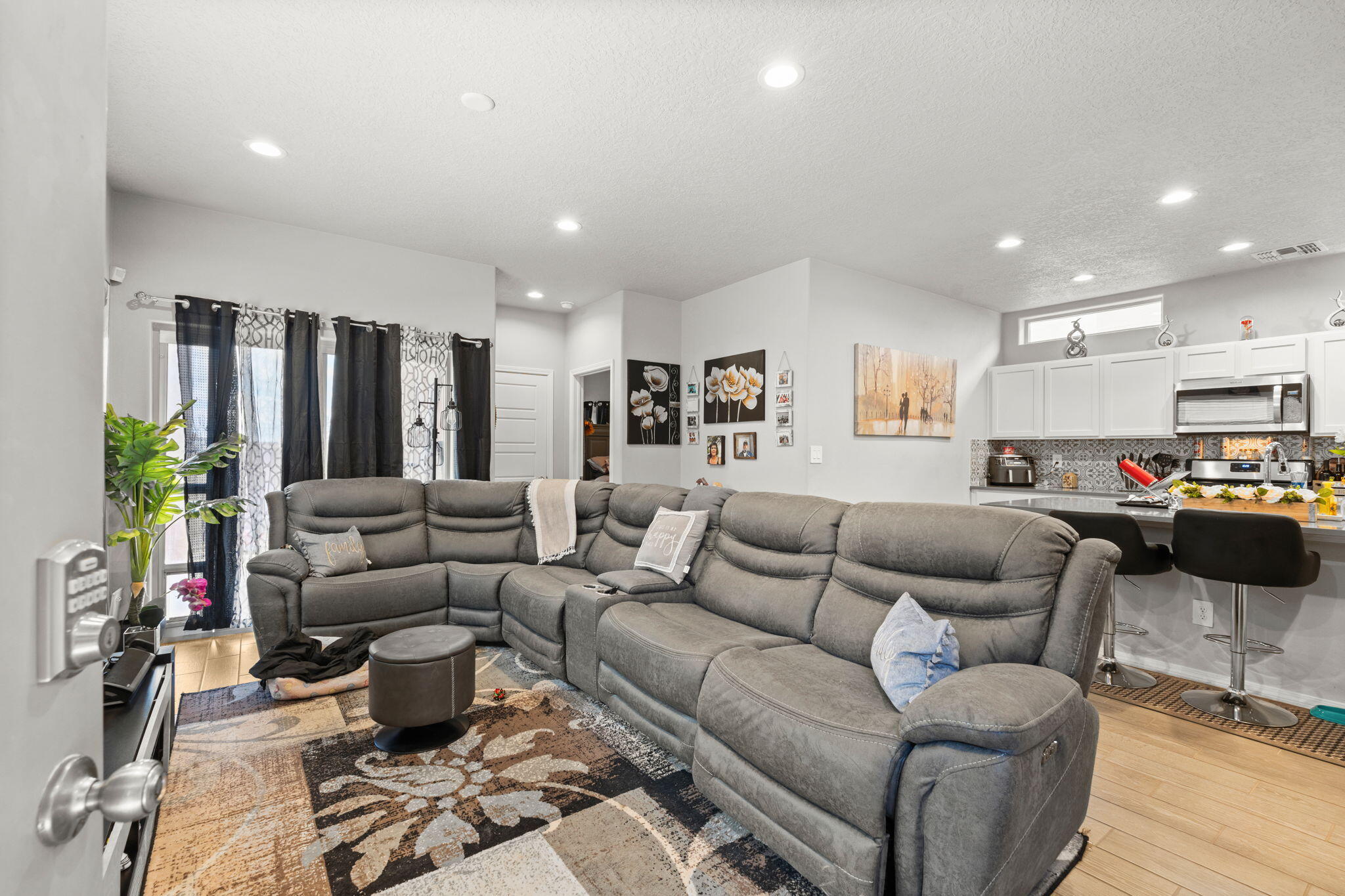 1523 Tierra Verde Loop, Los Lunas, New Mexico image 7