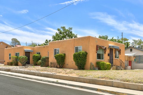 Multifamily For Sale - 502 Vassar Drive<br/> Albuquerque, NM 87106