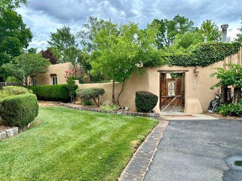 Photo of 4068 Dietz Farm Circle NW, Los Ranchos, NM 87107 (MLS # 1106706)