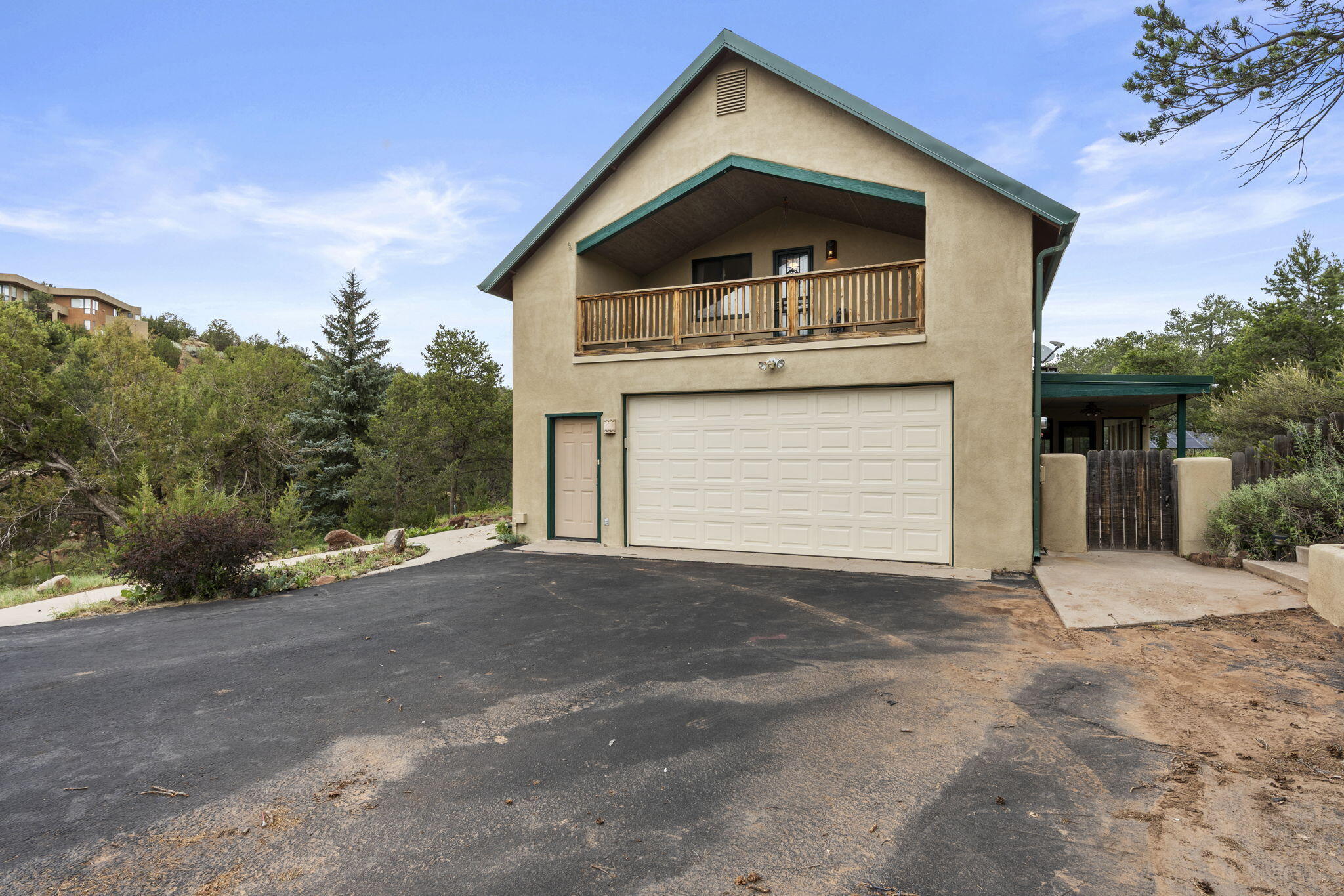 10 Howlin Wolf Trail
