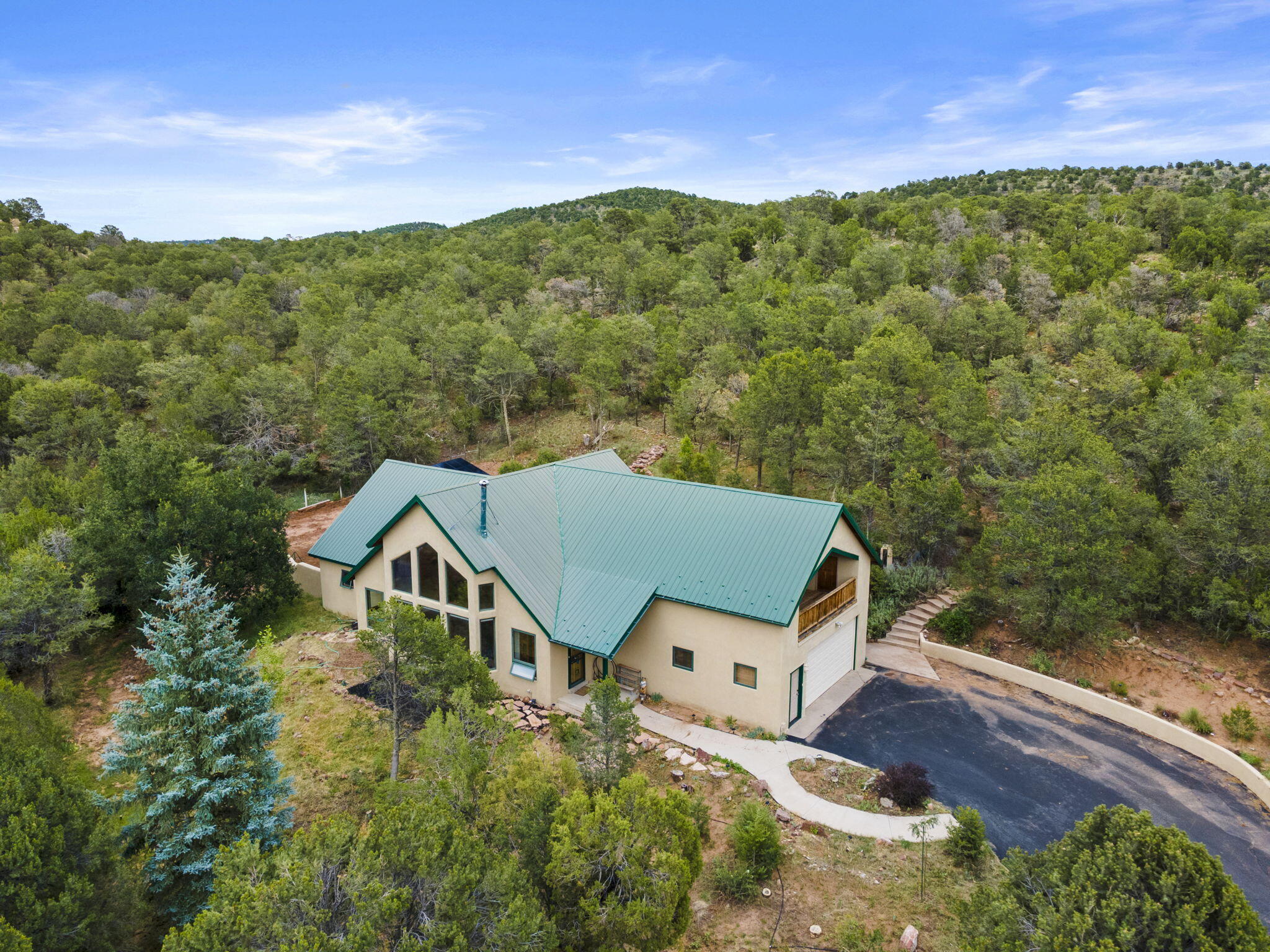 10 Howlin Wolf Trail