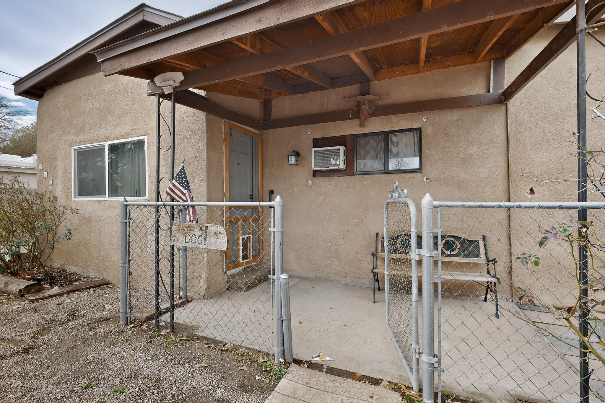 113 La Media Road SW