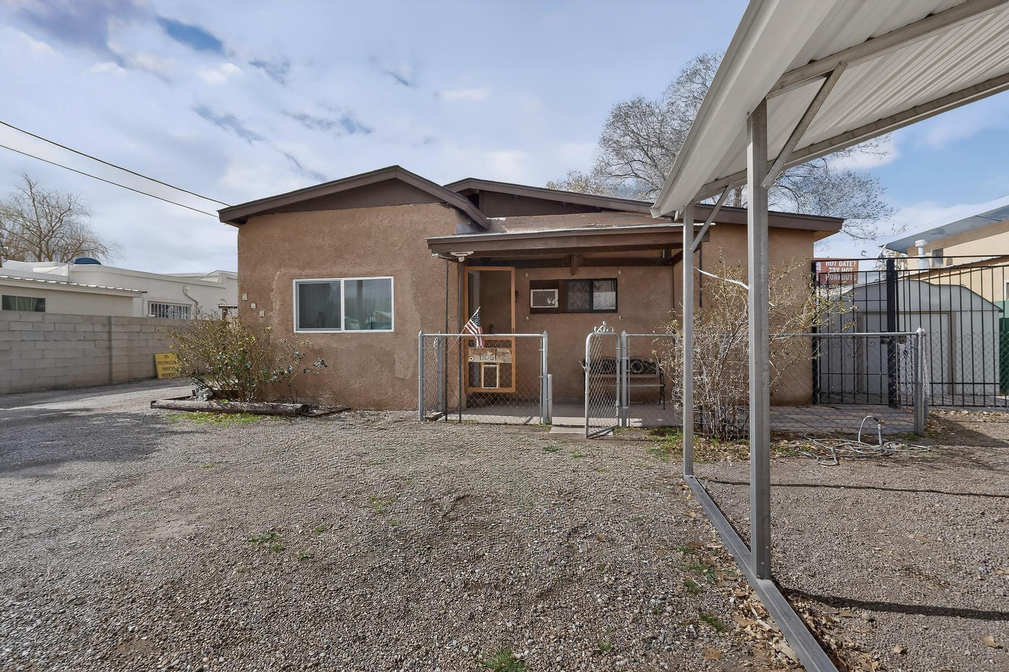 113 La Media Road SW