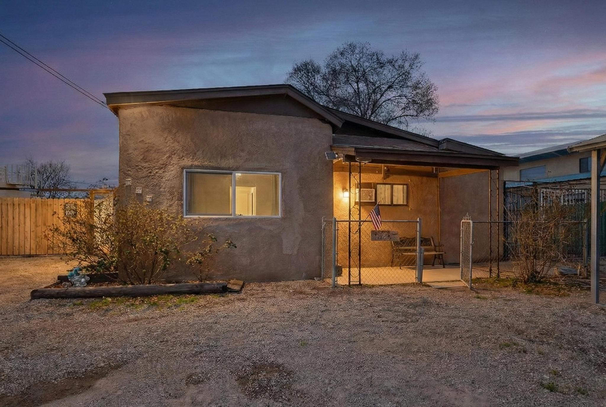 113 La Media Road SW