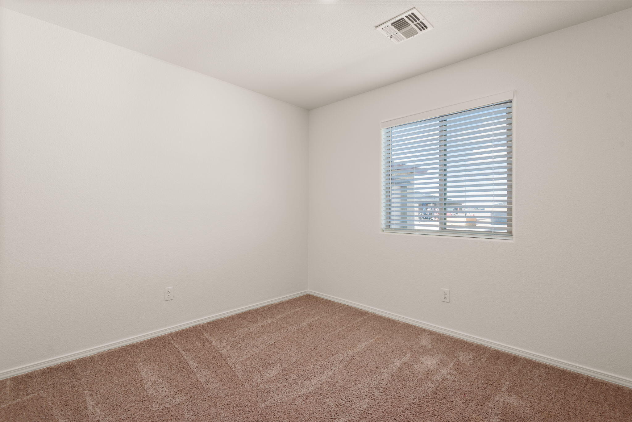 2425 Desi Loop, Belen, New Mexico image 12