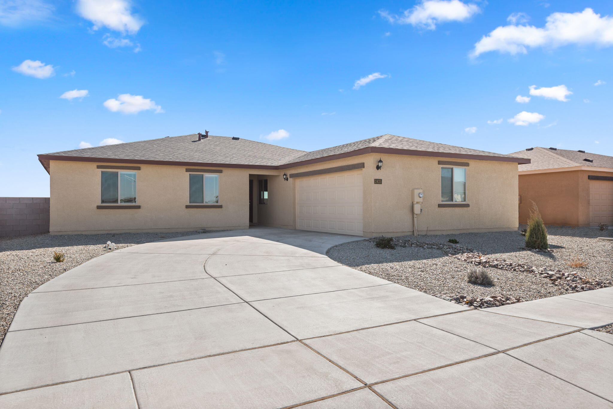 2425 Desi Loop, Belen, New Mexico image 2