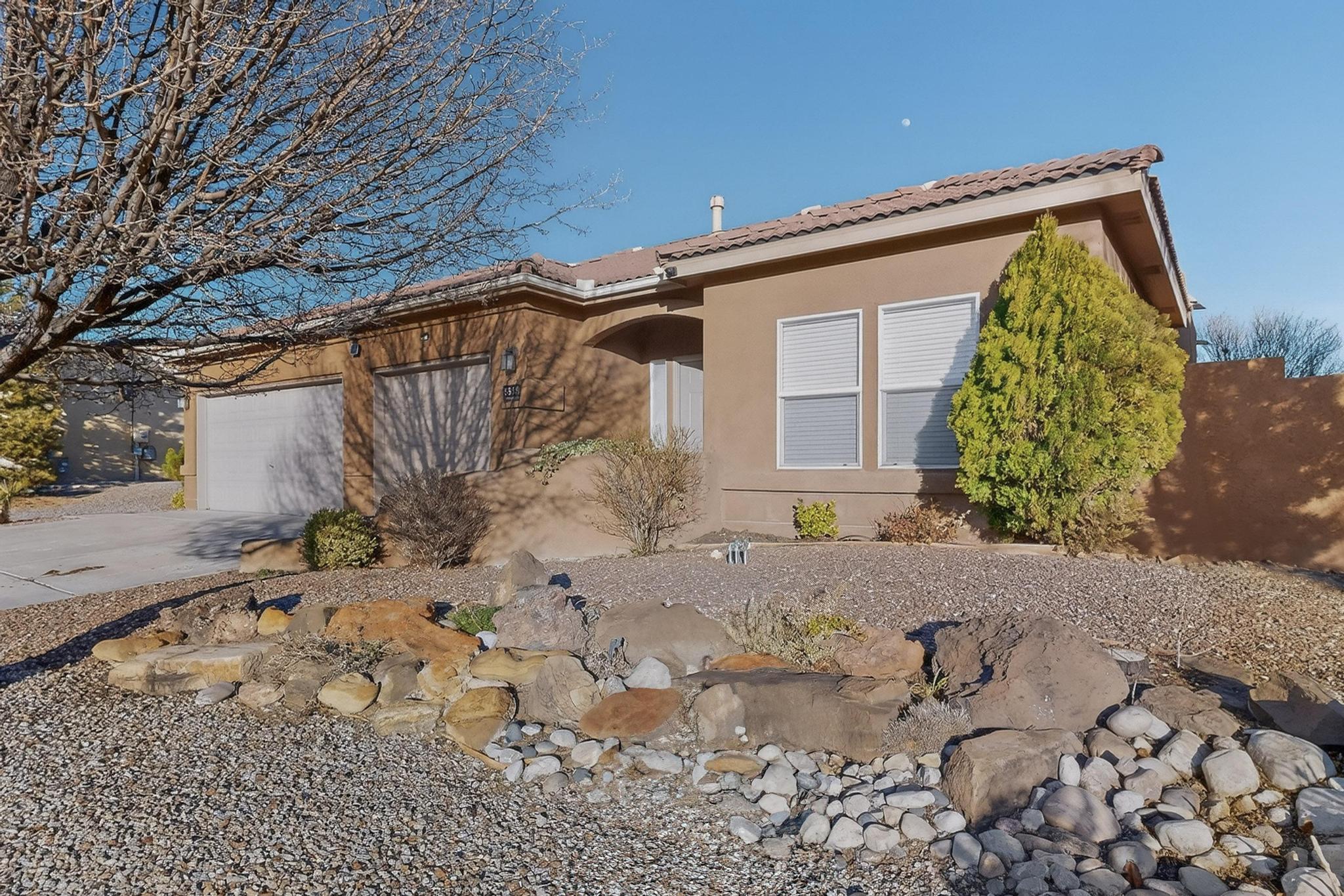 5518 Sandoval Drive NE