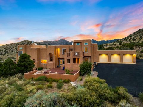 Homes For Sale - 18 Tierra Monte Drive<br/> Albuquerque, NM 87122