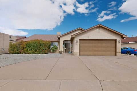 Photo of 1328 82nd Street SW, Albuquerque, NM 87121 (MLS # 1112637)