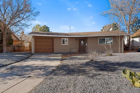 Photo of 1305 Saint Street NE, Albuquerque, NM 87112 (MLS # 1095698)