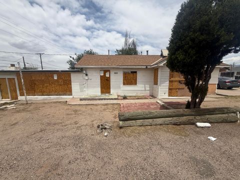 Homes For Sale - 1317 Edith Boulevard<br/> Albuquerque, NM 87102