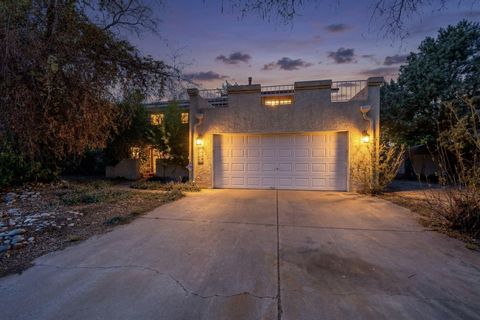 10529 Calle Sombra NW Albuquerque NM 87114