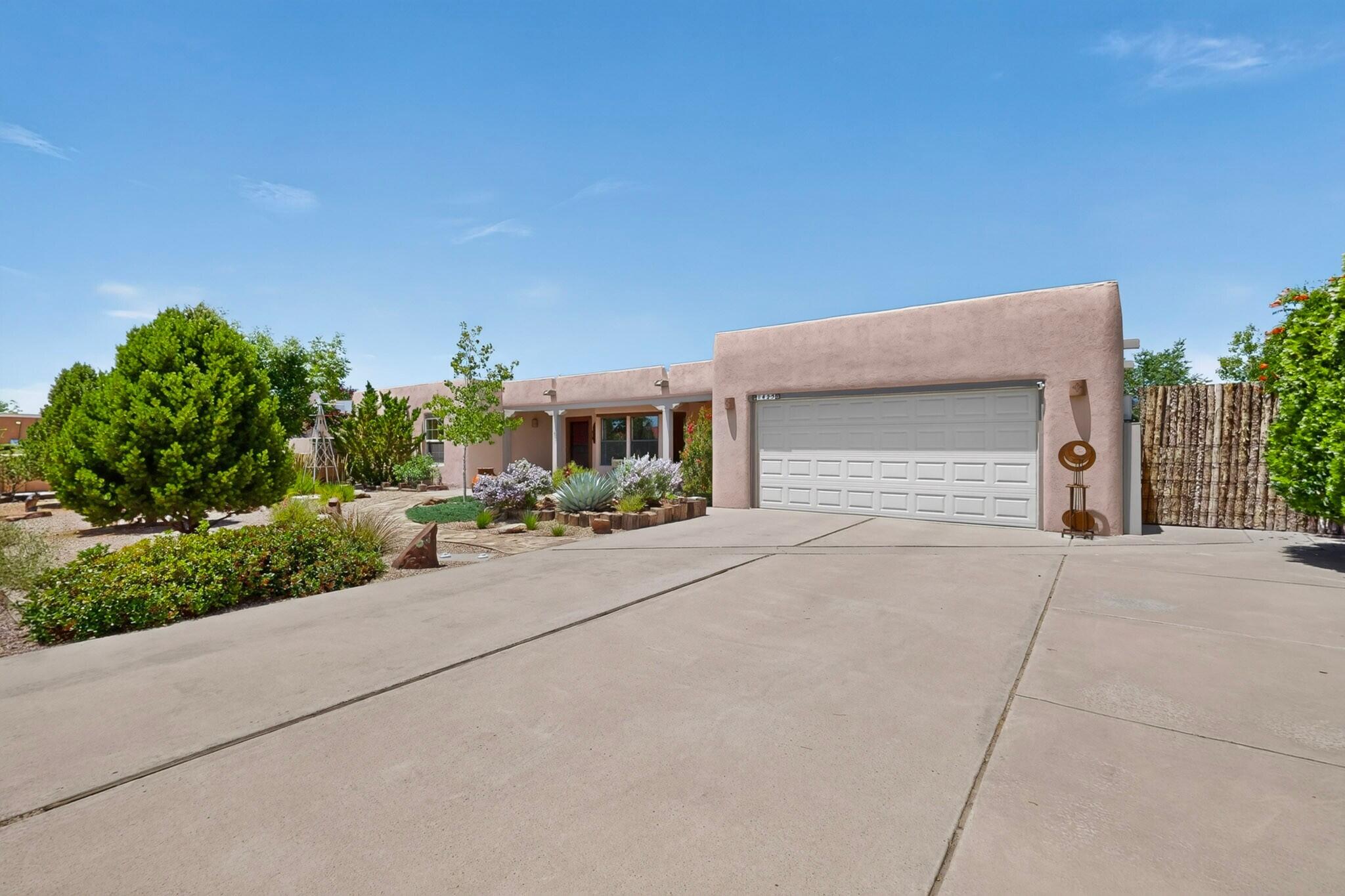 1425 Crestview Drive SW