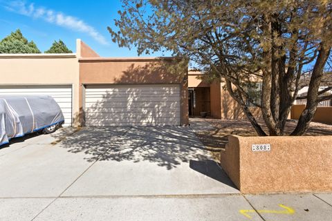 Photo of 808 Hope Place NE, Albuquerque, NM 87123 (MLS # 1092778)