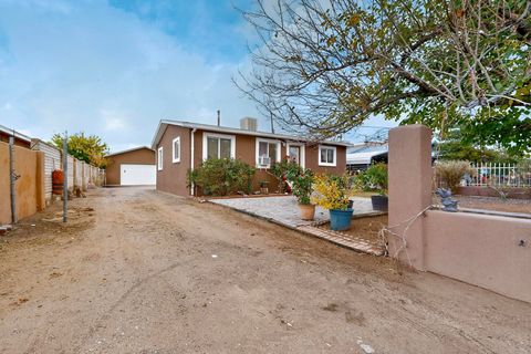 305 San Jose Avenue SE Albuquerque NM 87102