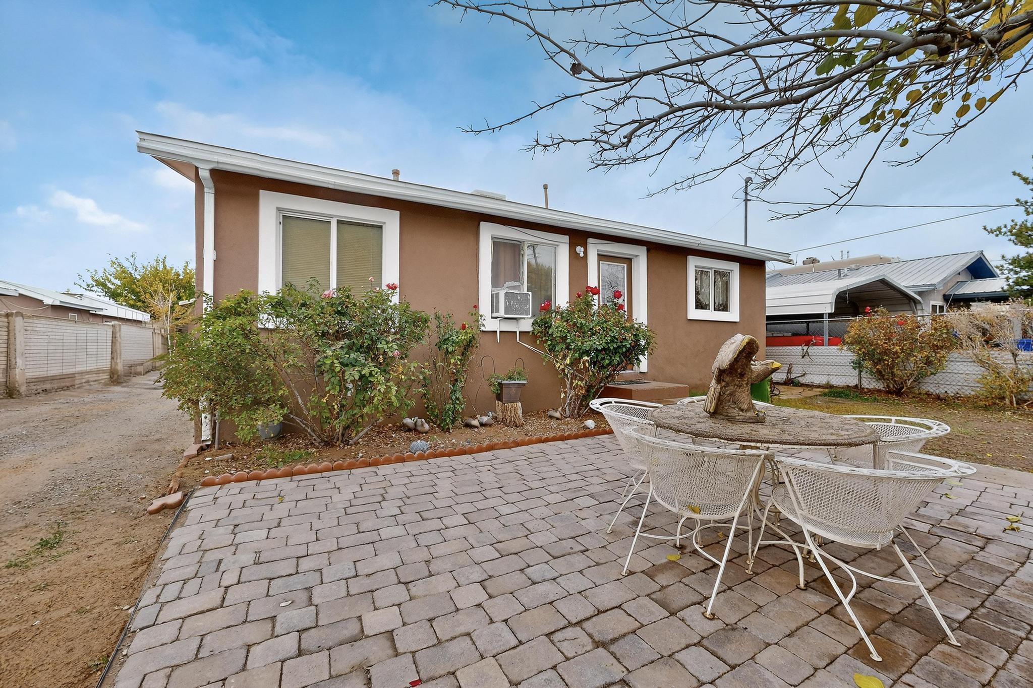 305 San Jose Avenue SE