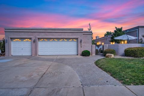 Homes For Sale - 11513 Woodmar Lane<br/> Albuquerque, NM 87111