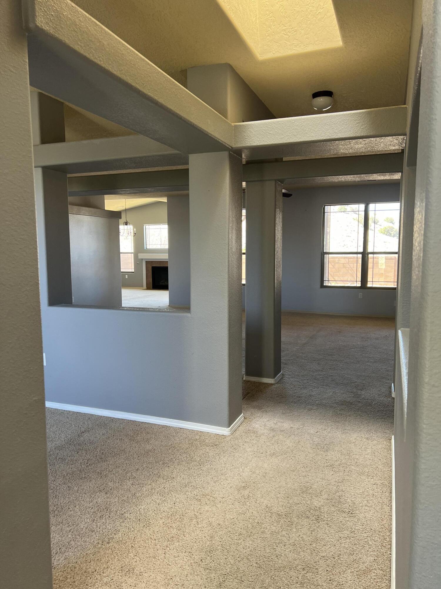 857 Loma Pinon Loop NE