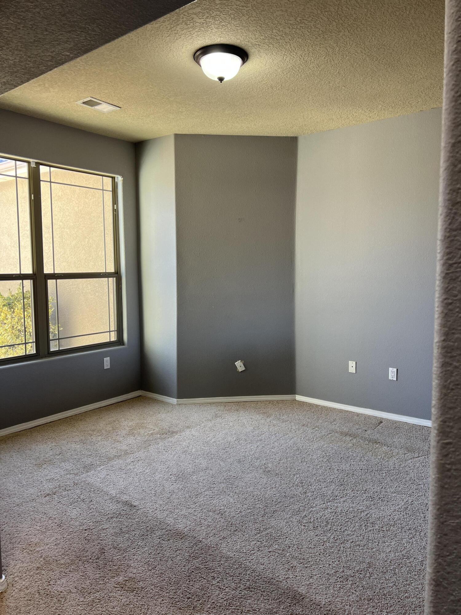 857 Loma Pinon Loop NE