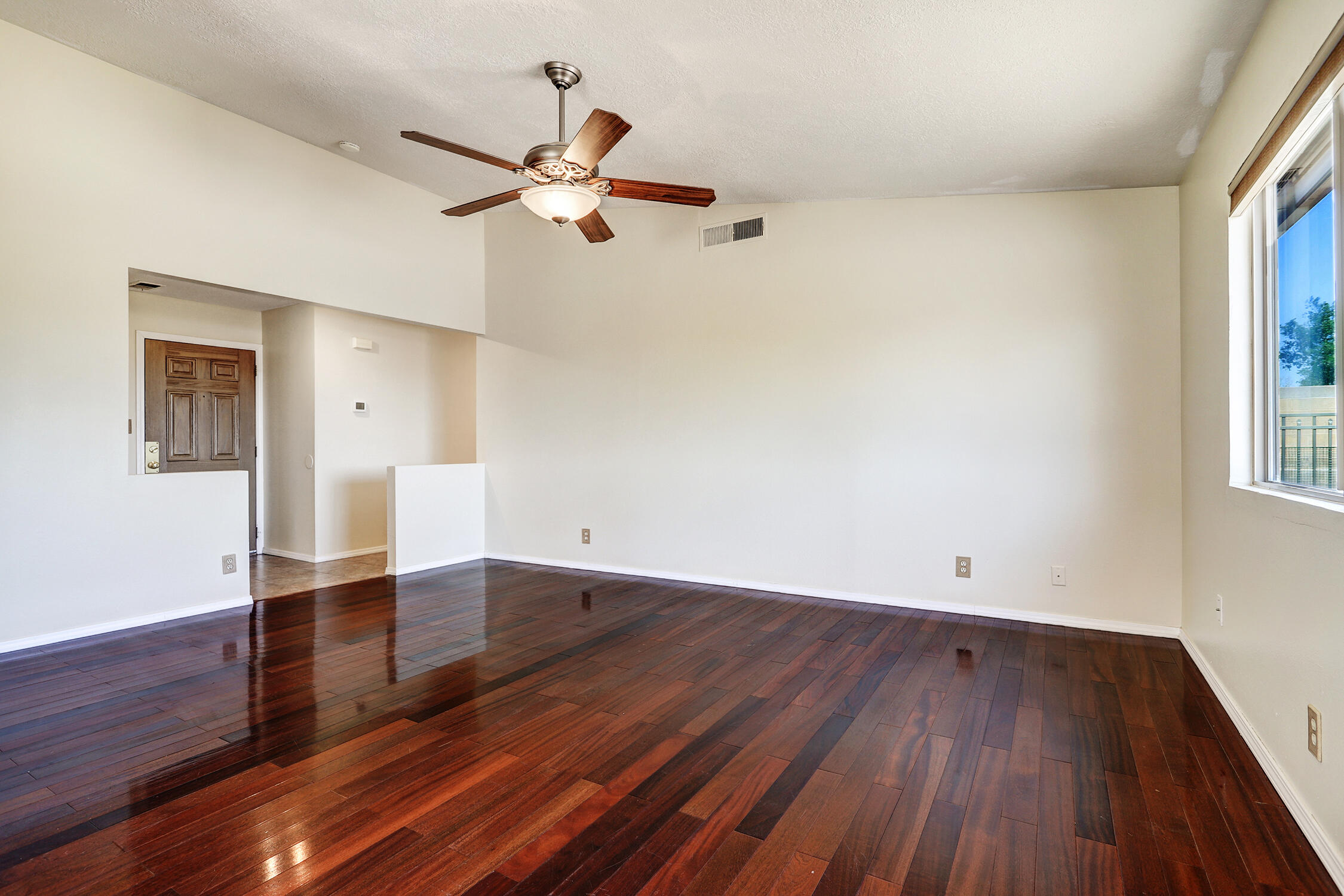 2532 Wheeler Peak Drive, Rio Rancho, New Mexico image 2