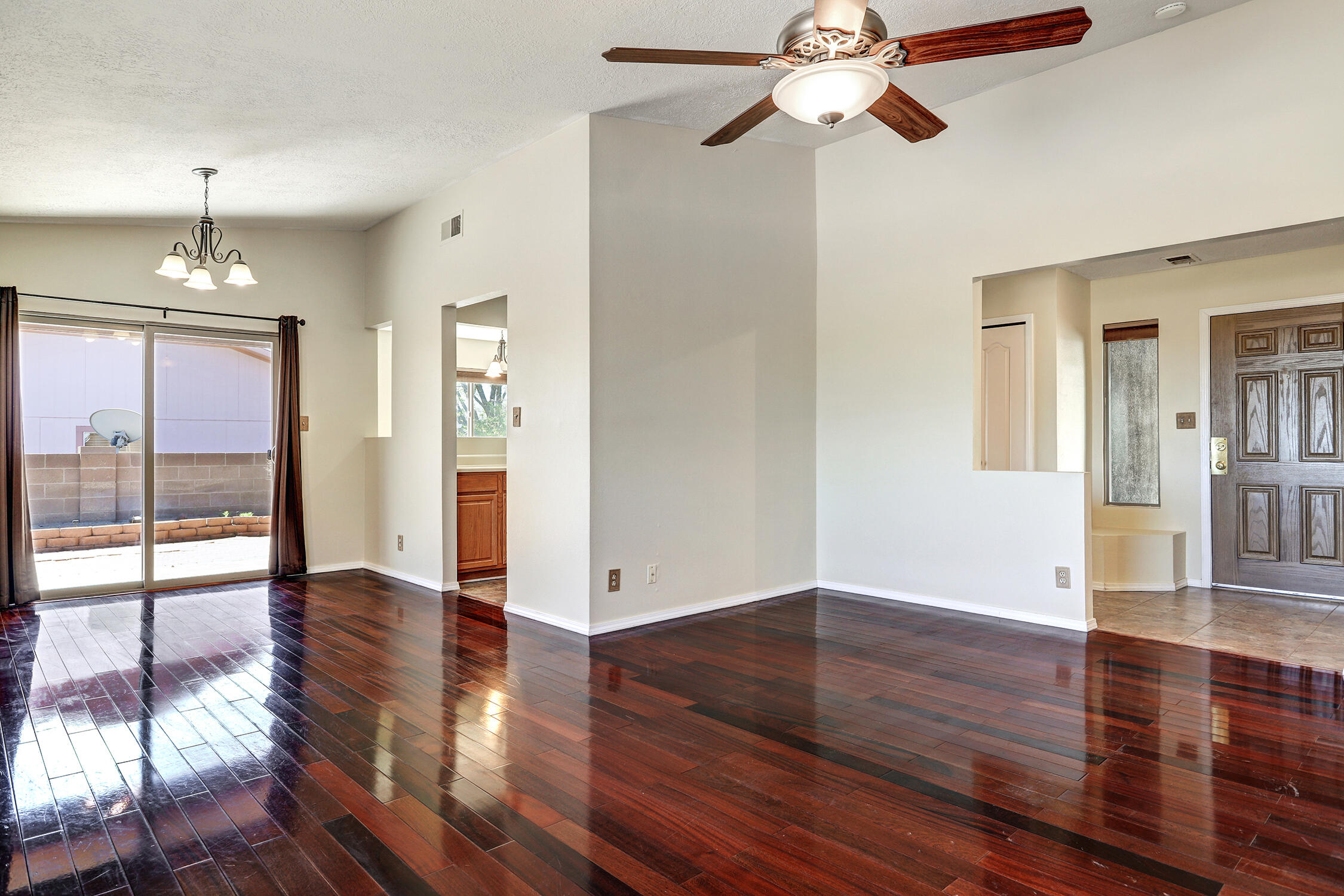 2532 Wheeler Peak Drive, Rio Rancho, New Mexico image 3