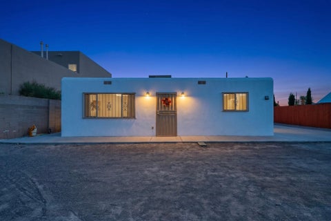 Homes For Sale - 2900 Foraker Place<br/> Bernalillo County, Albuquerque, NM 87107
