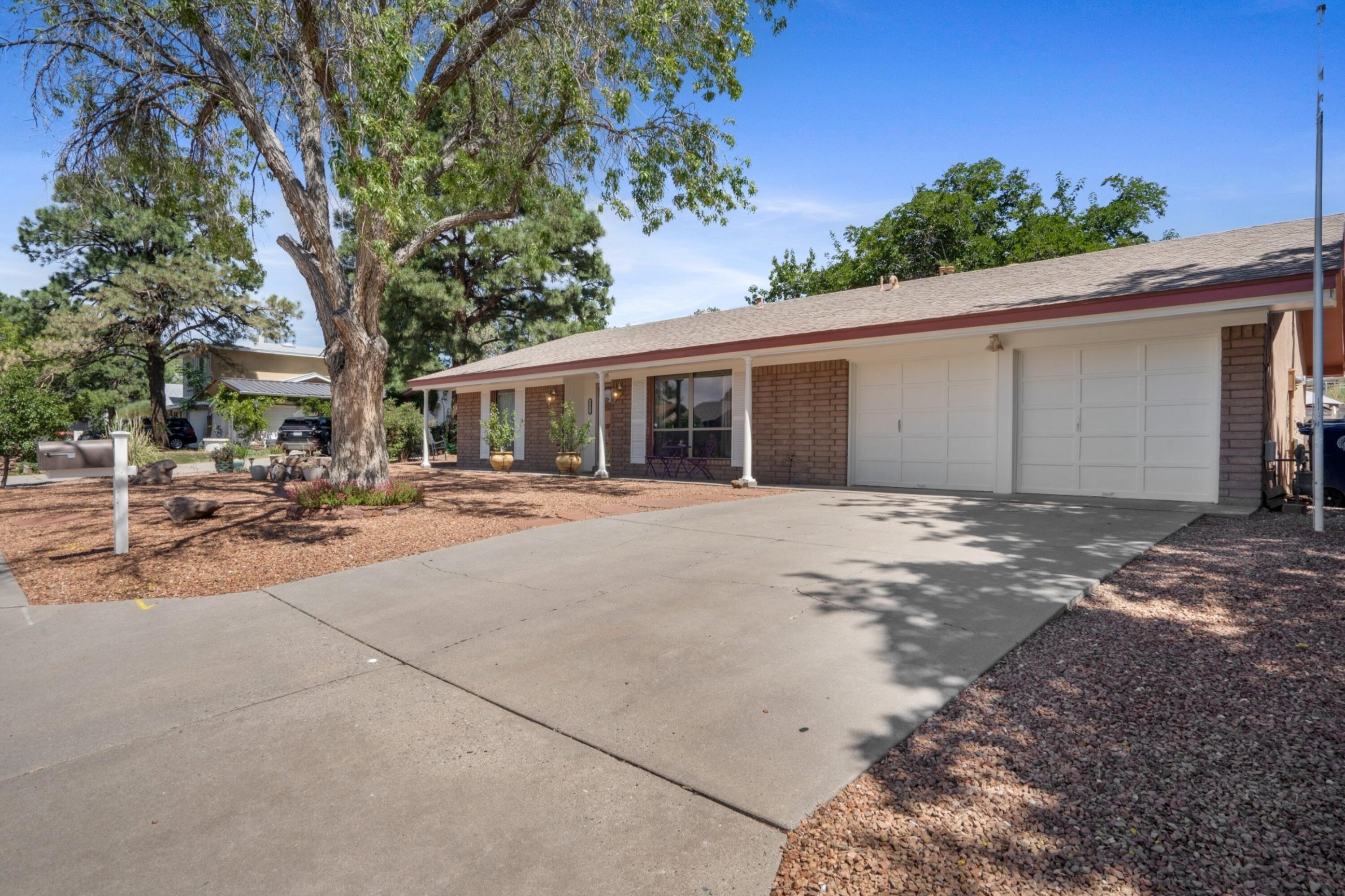 4612 SHERWOOD Street NE